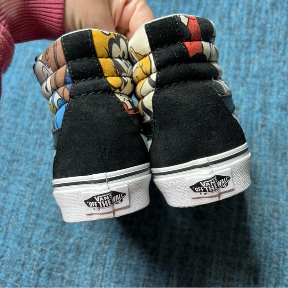 Vans x Disney Sk8 Hi Mickey and Friends Sneakers Limited Edition - Picture 9 of 11